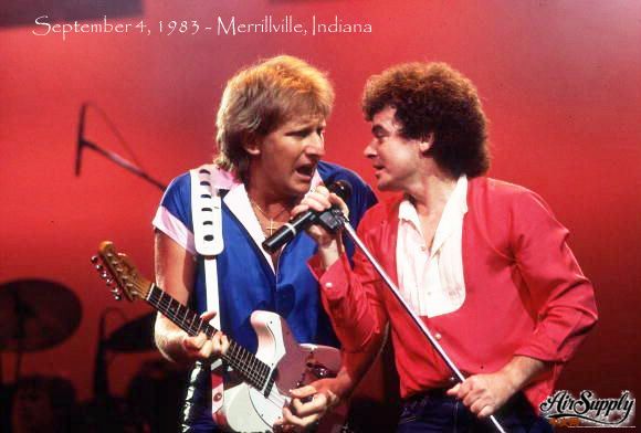 Graham Russell and Russell Hitchcock of Air Supply in concert on Setember 4 1983.jpg
